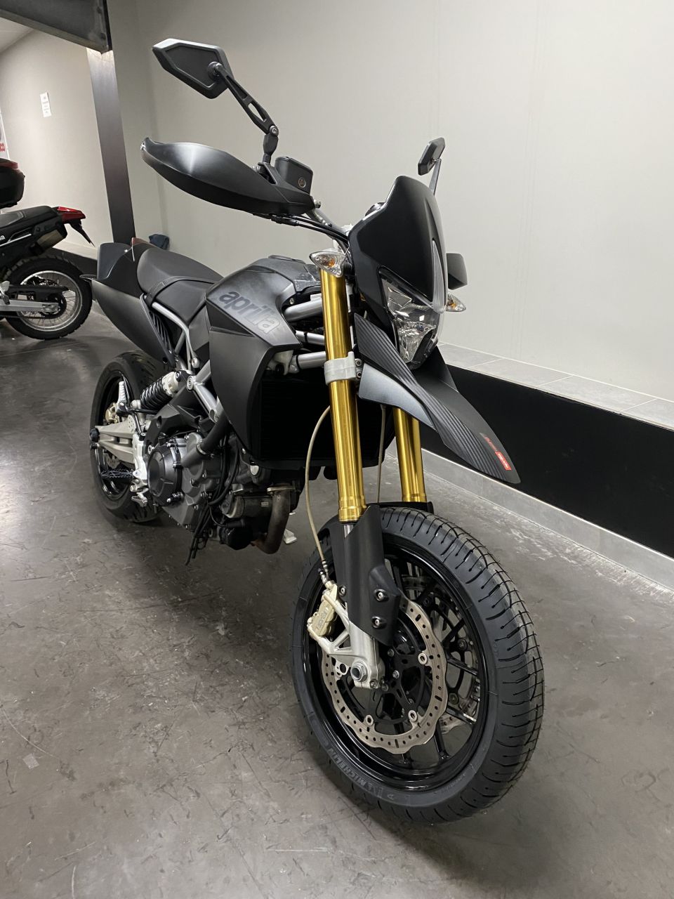 APRILIA DORSODURO 750 ABS 4