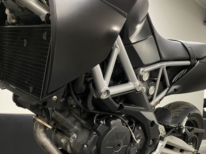 APRILIA DORSODURO 750 ABS 4