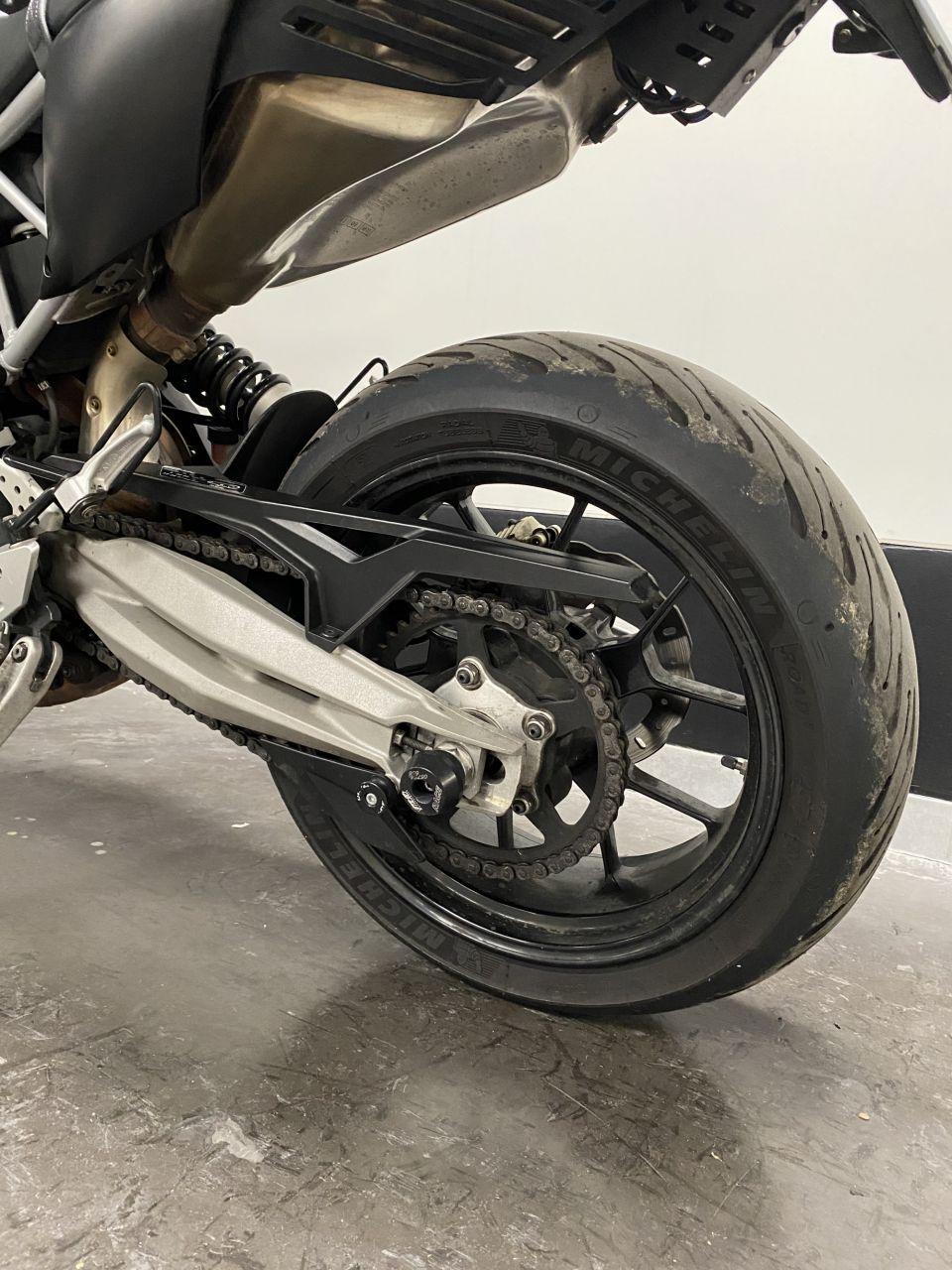 APRILIA DORSODURO 750 ABS 4