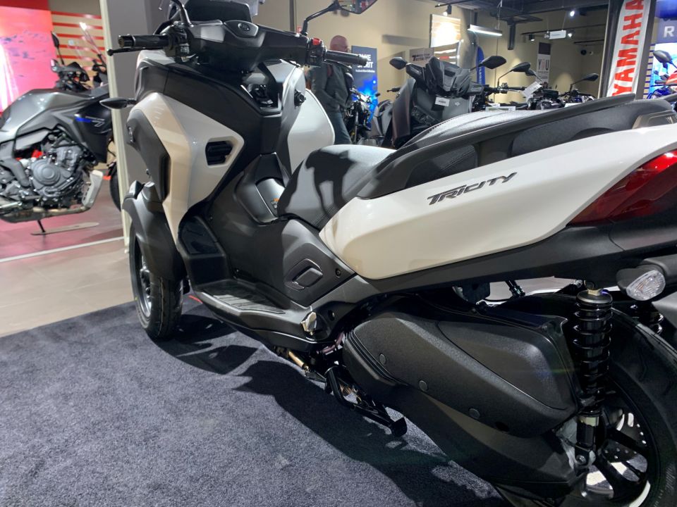 YAMAHA TRICITY 300 4