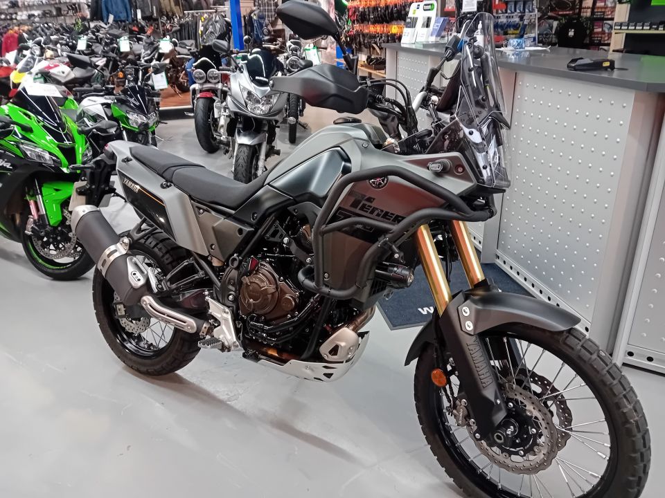 YAMAHA XTZ TENERE 700 4