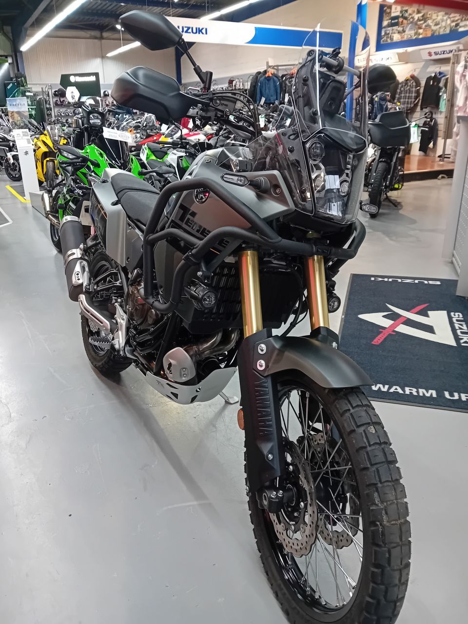 YAMAHA XTZ TENERE 700 4