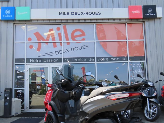 PIAGGIO MP3 400 HPE SPORT ABS ASR 4