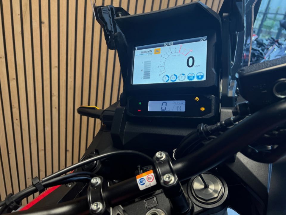 HONDA Africa Twin CRF1100L DCT 4