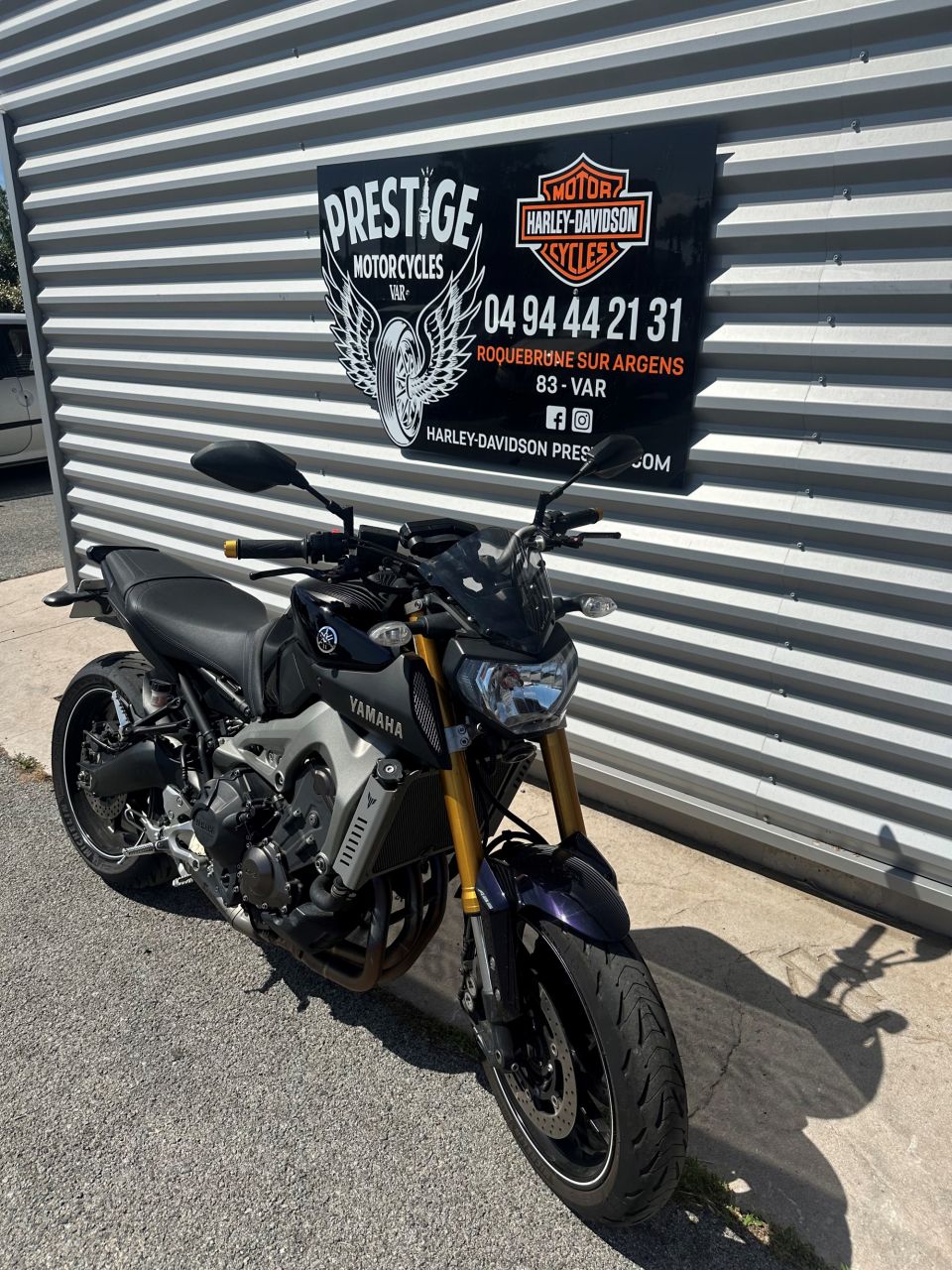 YAMAHA MT-09 4