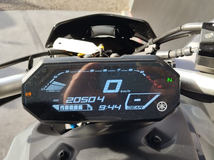 YAMAHA MT-07 (47.5CV) 4