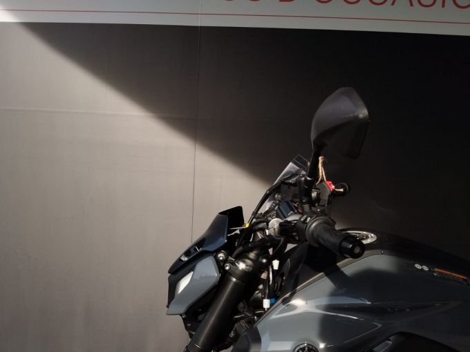 YAMAHA MT-07 (47.5CV) 4