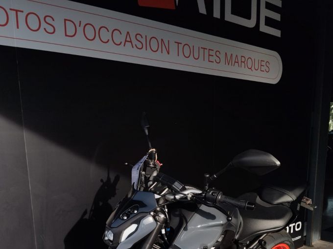YAMAHA MT-07 (47.5CV) 4