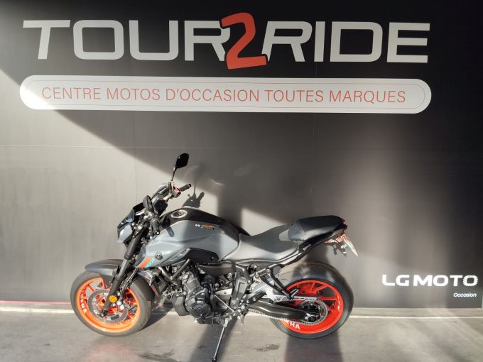 YAMAHA MT-07 (47.5CV) 4