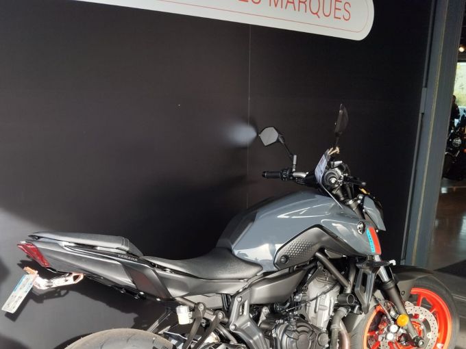 YAMAHA MT-07 (47.5CV) 4