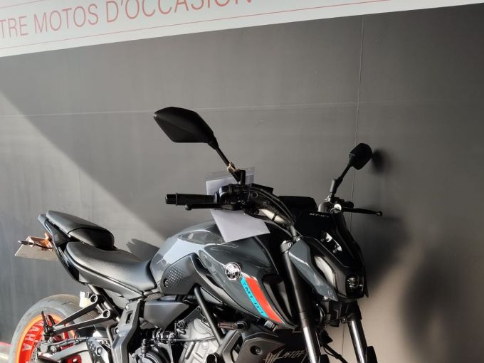 YAMAHA MT-07 (47.5CV) 4