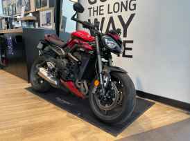 TRIUMPH STREET TRIPLE 765 RS - 2024