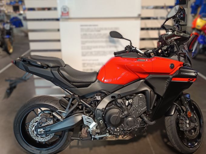 YAMAHA TRACER 9 4
