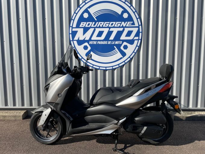 YAMAHA XMAX 125 4