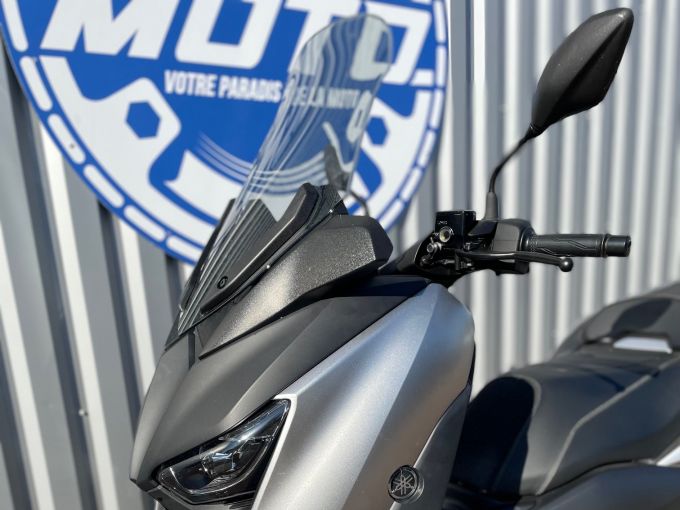 YAMAHA XMAX 125 4