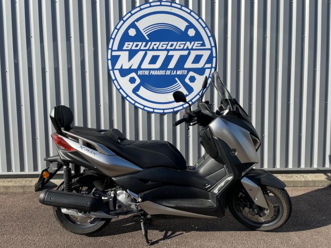 YAMAHA XMAX 125 4