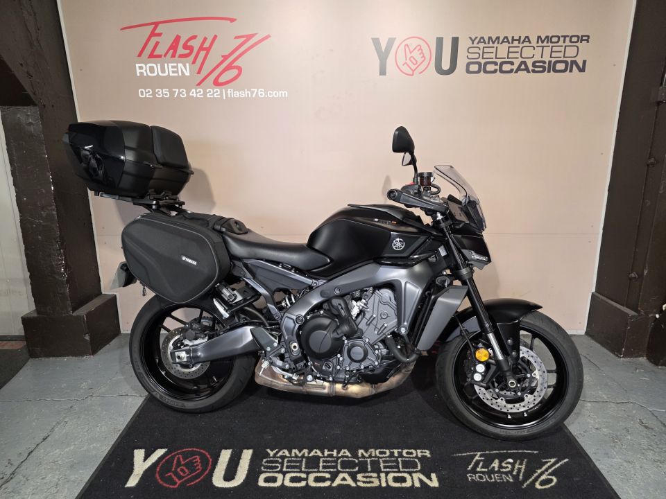 YAMAHA MT-09  Y-AMT 4