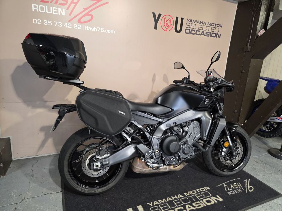 YAMAHA MT-09  Y-AMT 4
