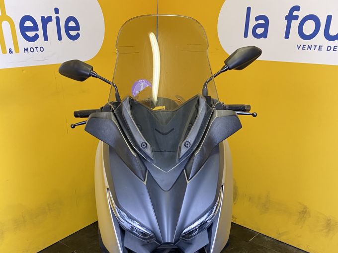 YAMAHA X-MAX 125 4