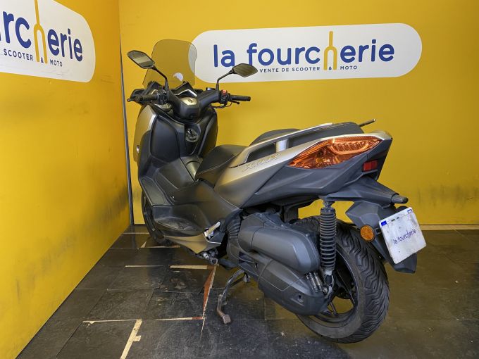 YAMAHA X-MAX 125 4