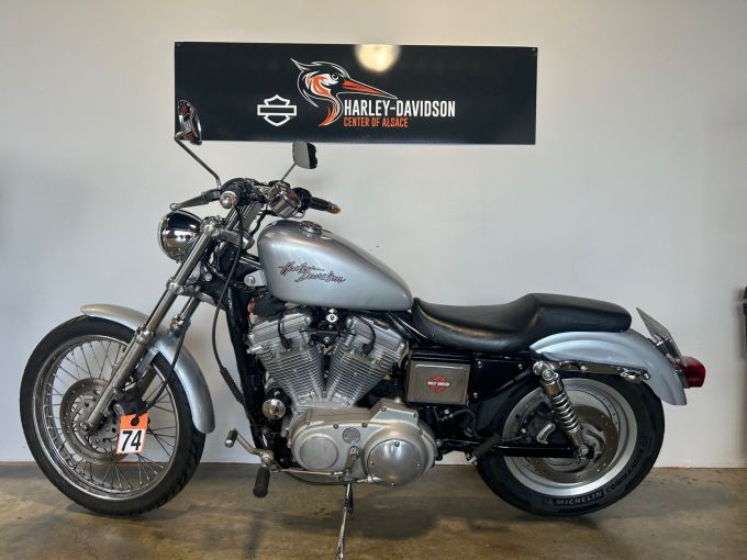 HARLEY-DAVIDSON SPORTSTER CUSTOM 883 4