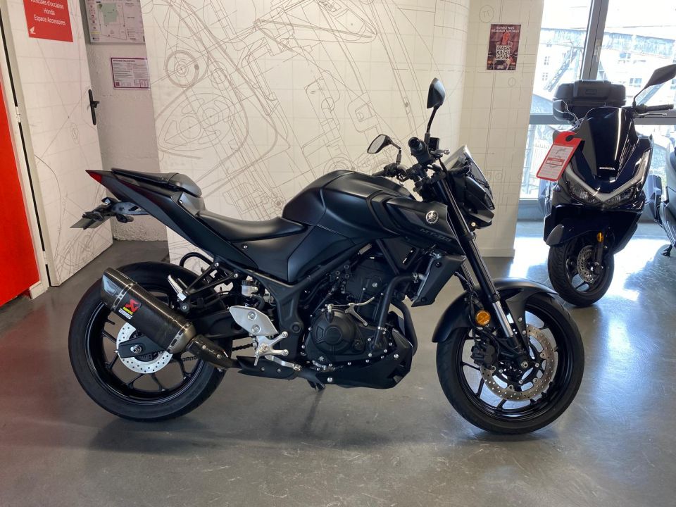 YAMAHA MT-03 4