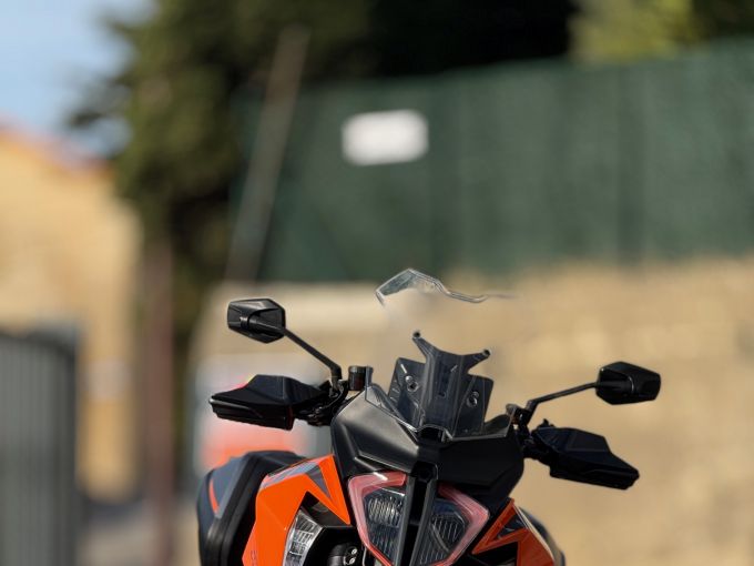 KTM 1290 SUPER DUKE GT 4