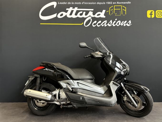 YAMAHA X-MAX 250 4