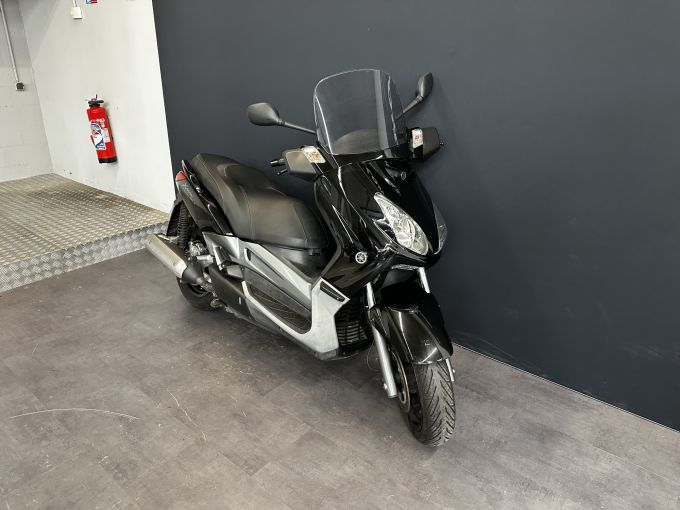 YAMAHA X-MAX 250 4