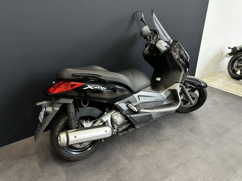 YAMAHA X-MAX 250 4