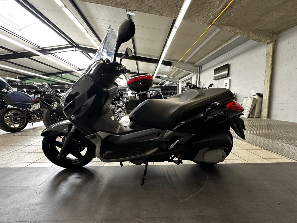 YAMAHA X-MAX 250 4
