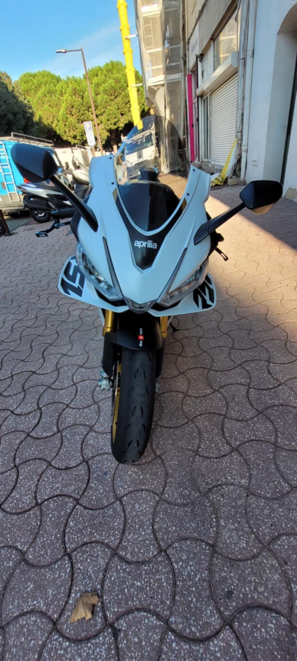APRILIA RSV4 1100 FACTORY 4