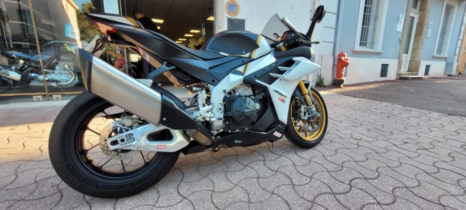 APRILIA RSV4 1100 FACTORY 4