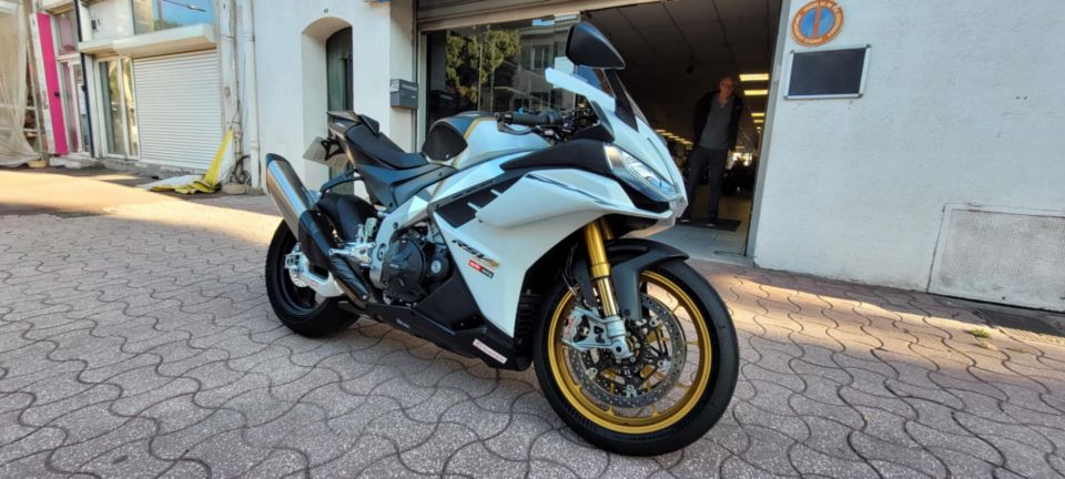 APRILIA RSV4 1100 FACTORY 4