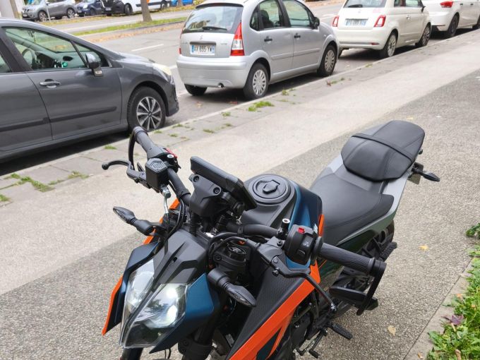 KTM 125 DUKE ABS 4