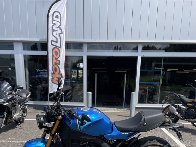 YAMAHA XSR 900 ABS 4