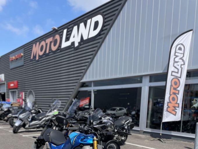 YAMAHA XSR 900 ABS 4