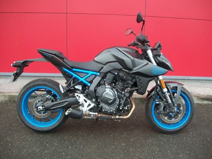 SUZUKI GSX-8S A2 4