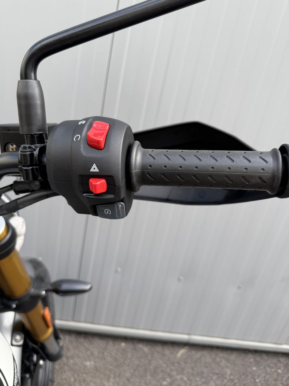 TRIUMPH Scrambler 400 X 4