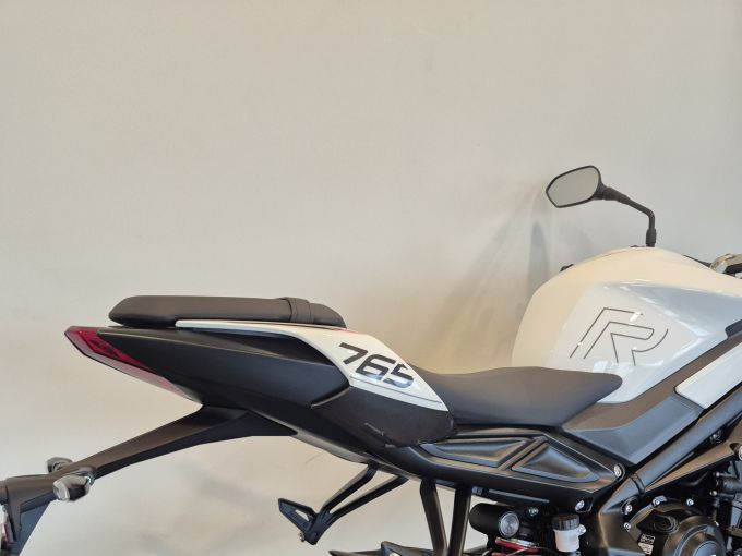 TRIUMPH STREET TRIPLE 765 R 4