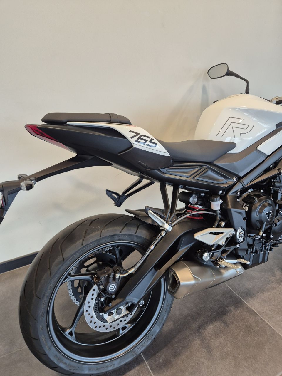 TRIUMPH STREET TRIPLE 765 R 4