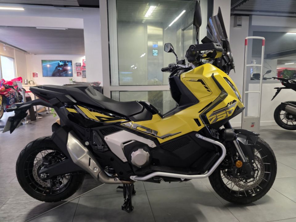HONDA X-ADV 750 4