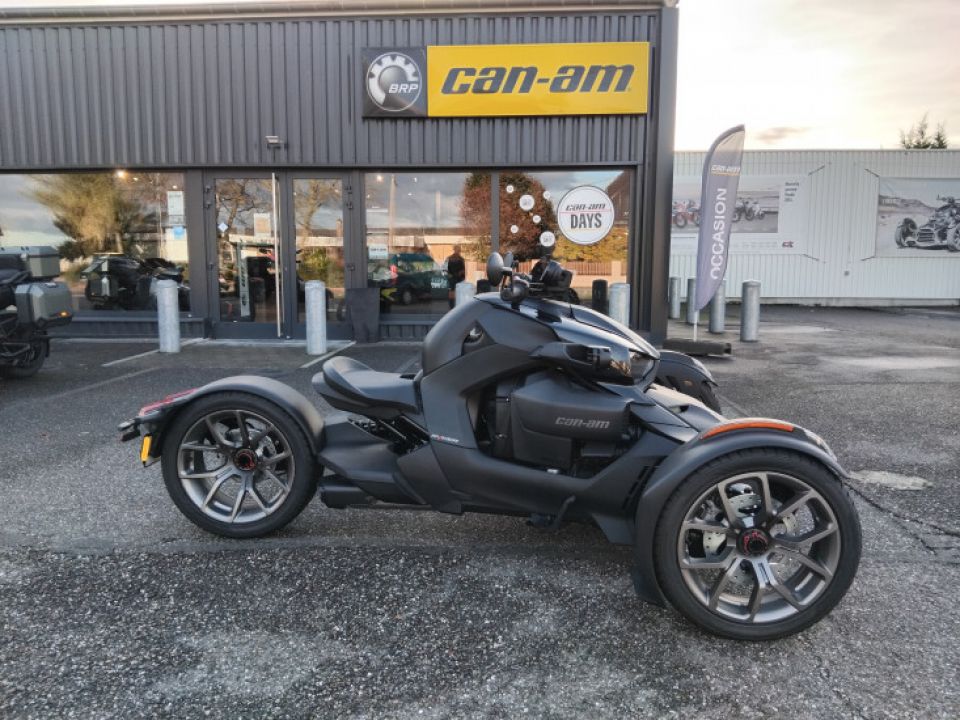 CAN-AM RYKER 900 4