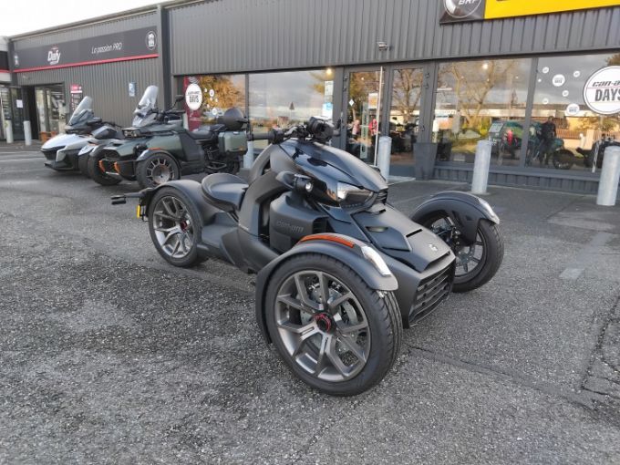 CAN-AM RYKER 900 4