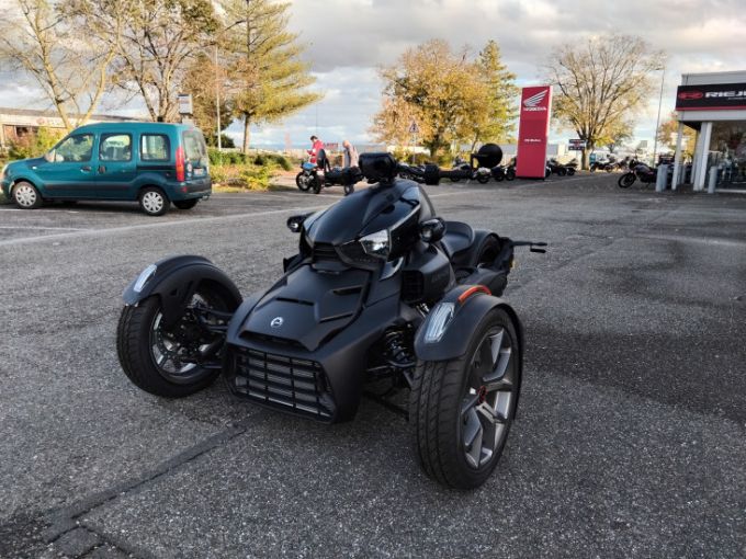 CAN-AM RYKER 900 4