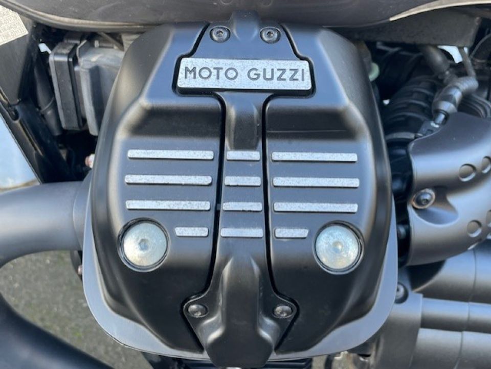 MOTO GUZZI V7 4