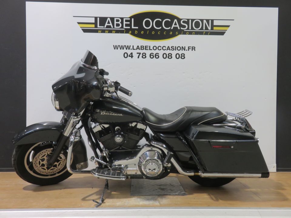 HARLEY-DAVIDSON STREET GLIDE 4