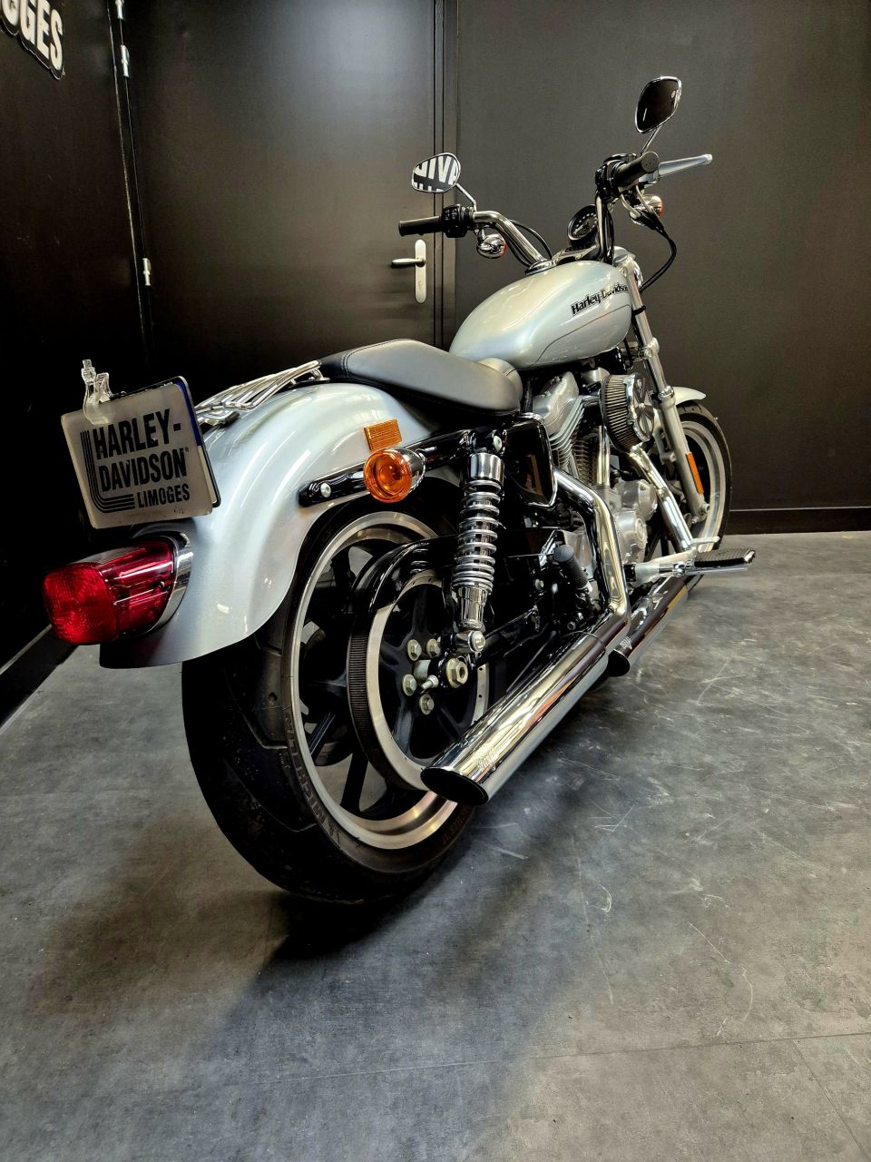 HARLEY-DAVIDSON SPORTSTER SUPERLOW 883  4