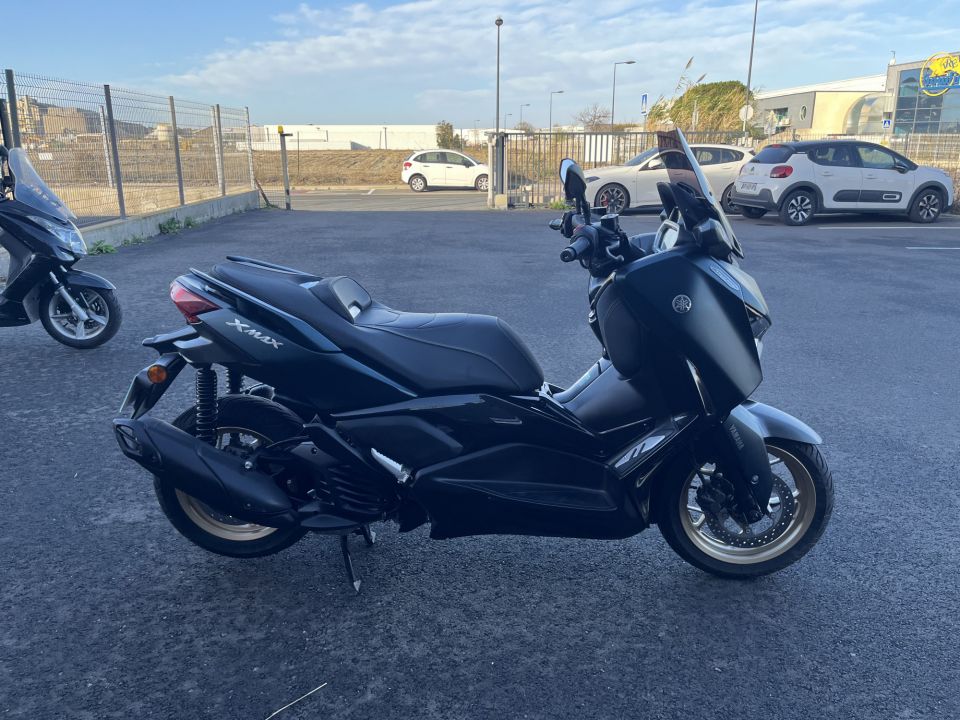 YAMAHA XMAX 125 TECH MAX 4