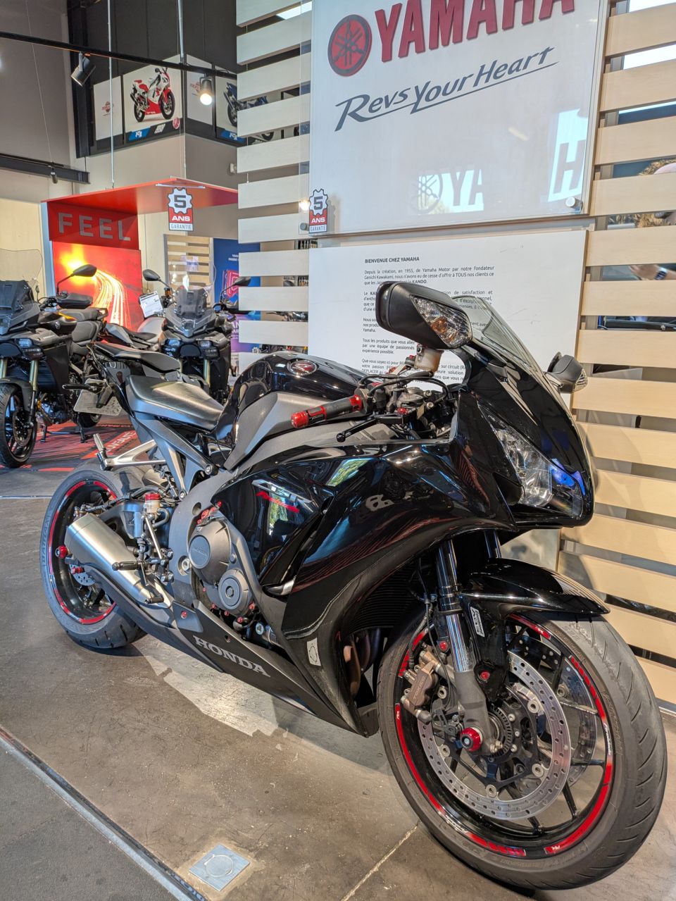 HONDA CBR 1000 FIREBLADE 4